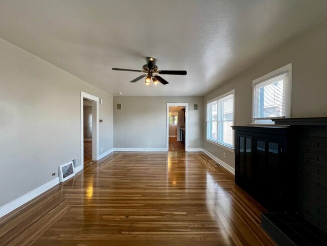 Photo - 604 S 12th Ave