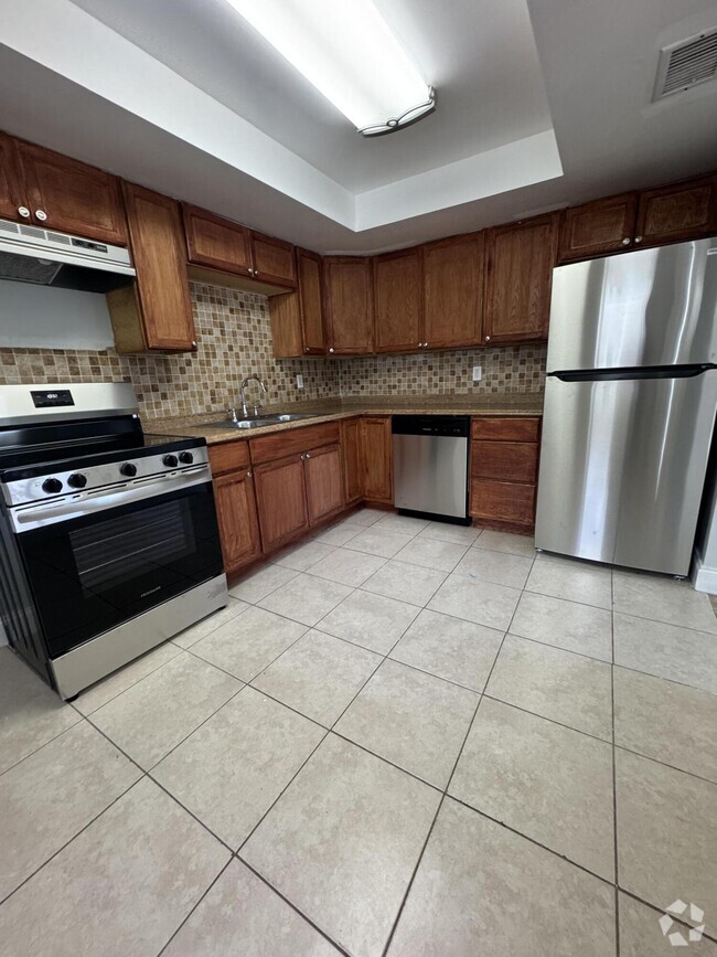 Building Photo - 3204 Louisiana Ave Unit D Rental