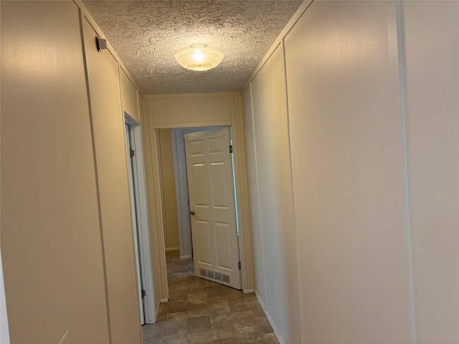 Photo - 608 Clear Lake Rd