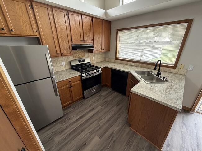 Photo - 4541 Brookmeadow Ct SE