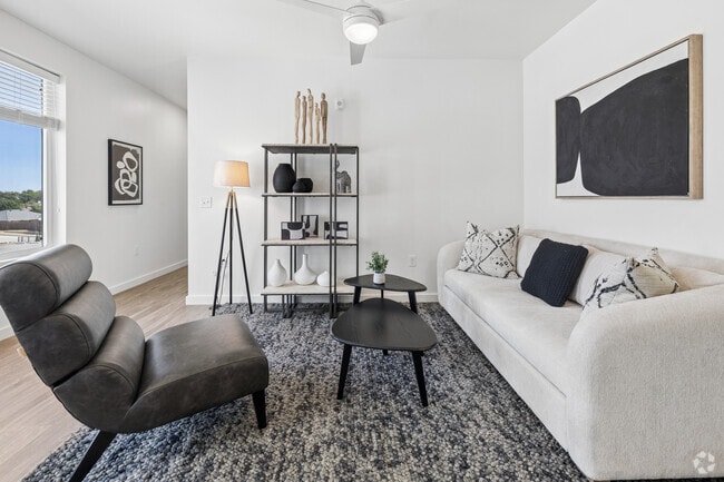 1A F412 Model - 1BR, 1BA - 586SF - Living and Dining Area