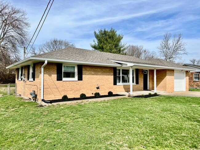 Photo - Newly remodeled, furnished home Trenton, Ohio