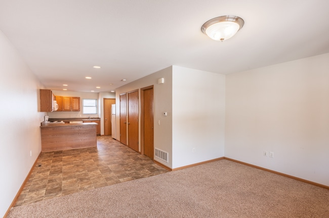 Photo - 819 Hawkeye Dr