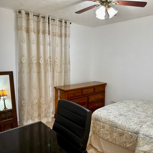 Photo - 4401 Yorkshire Ct