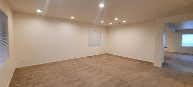 1262 Garrett Way