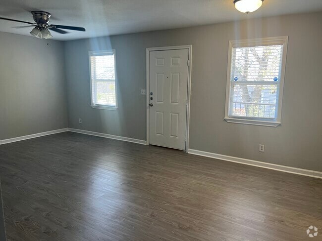 Building Photo - 1603 Lauraine St Rental