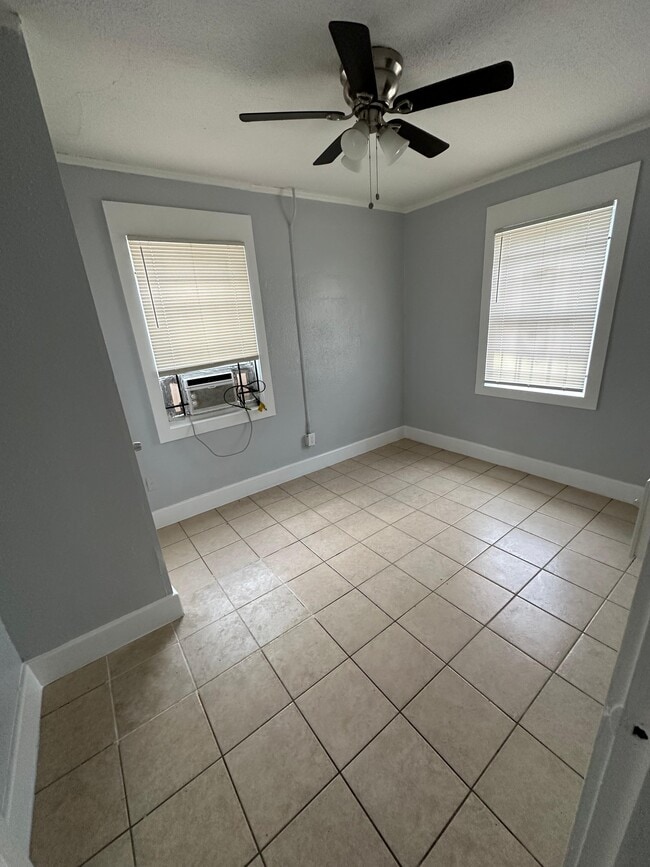 Photo - 2534 Moncrief Rd