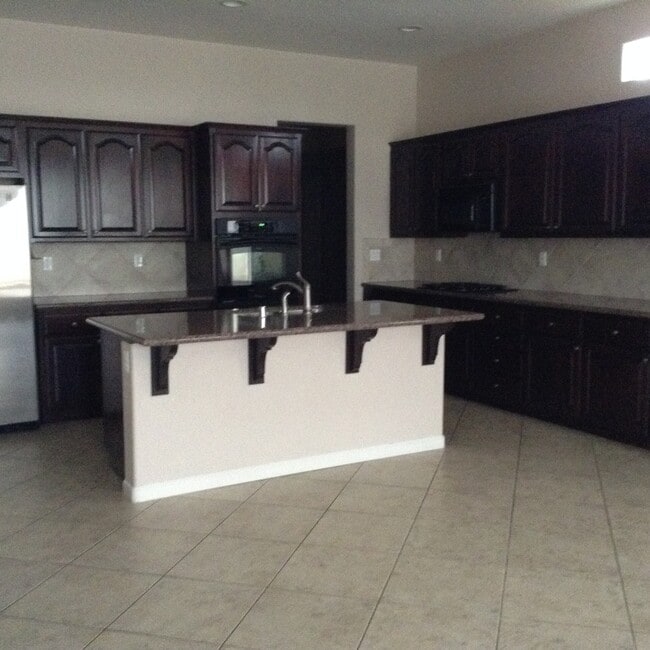 Photo - Beautiful Exective Home in D'Andrea