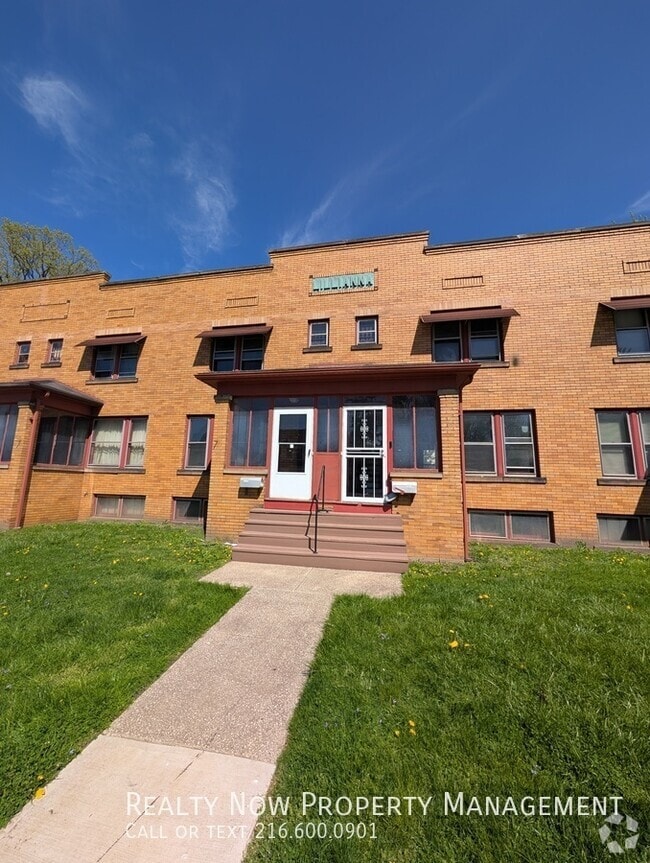 Building Photo - 1313 W 93rd St Unit 1313 W 93rd St Rental