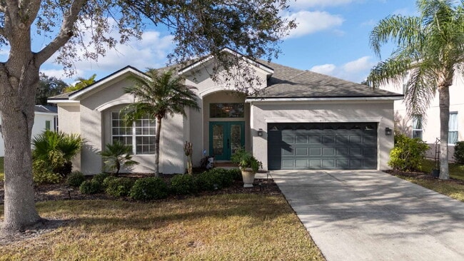 Photo - "Spacious 3-Bedroom Oasis with 2 Baths and 2,287 Sq Ft in Bradenton!"