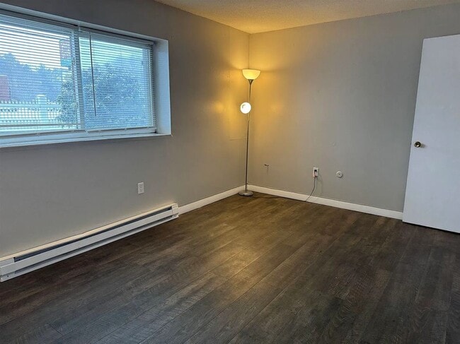 Photo - 128 Loudon Rd