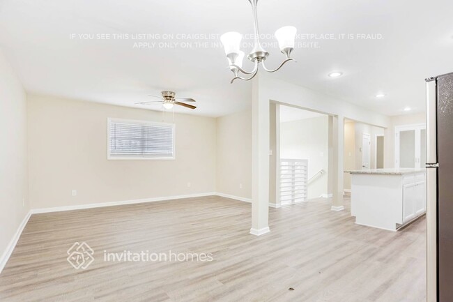 Photo - 1697 Line St