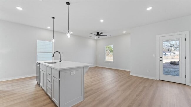 Photo - 1706 Cuppett Cir