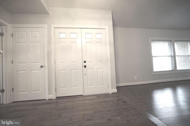 Photo - 322 Sugarland Run Dr