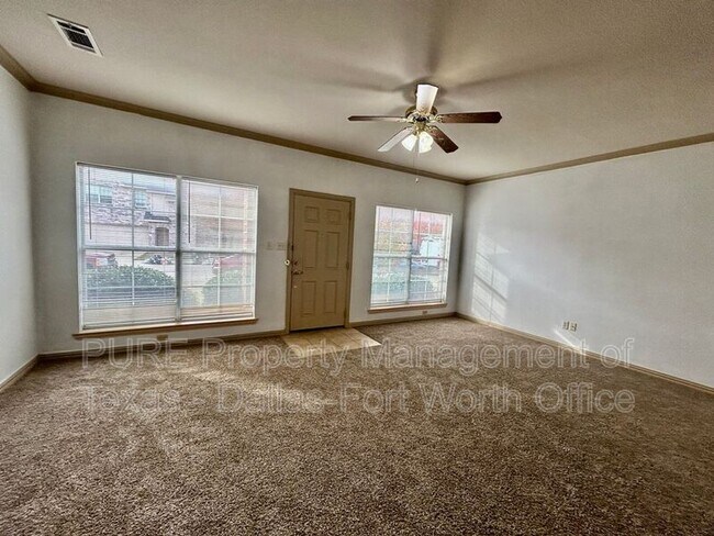 Photo - 2312 Calendar Ct