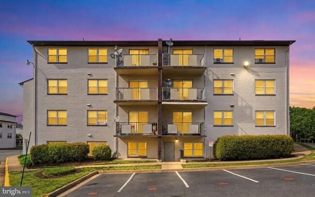 Building Photo - 4260 Buckman Rd Unit 43