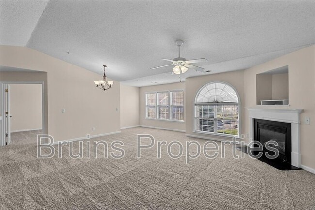 Building Photo - 6117 Hedgecock Cir
