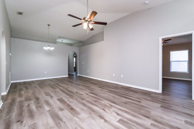 Photo - 12937 Lake Vista Dr