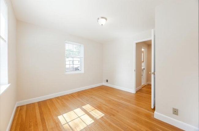 Photo - 356 Lexington St