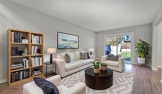 Building Photo - 4364 Varnum Pl NE