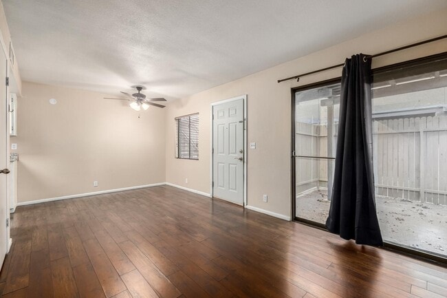 Photo - 286 W Palomino Dr Unit 107