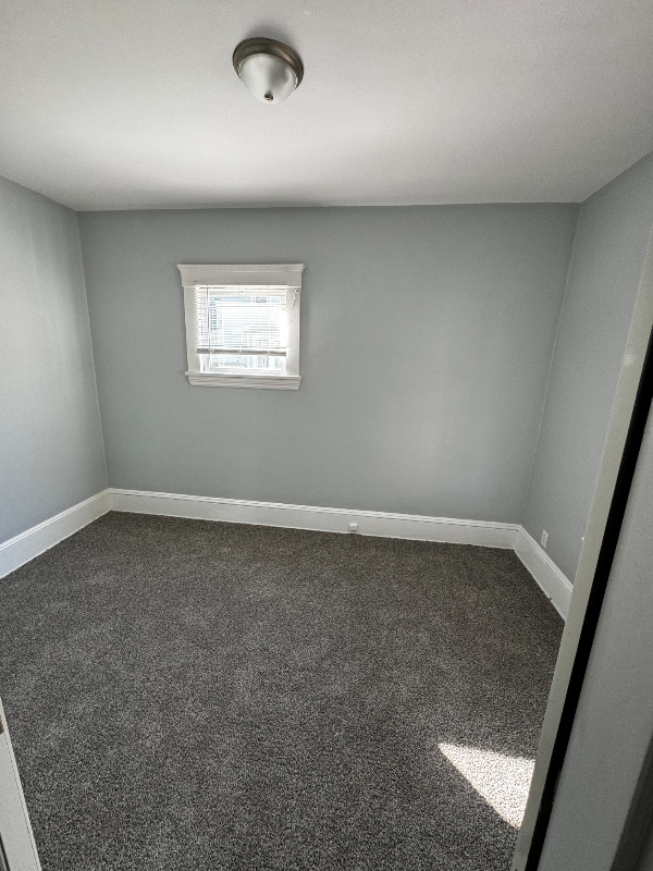 Building Photo - 1189 E 84th St Rental