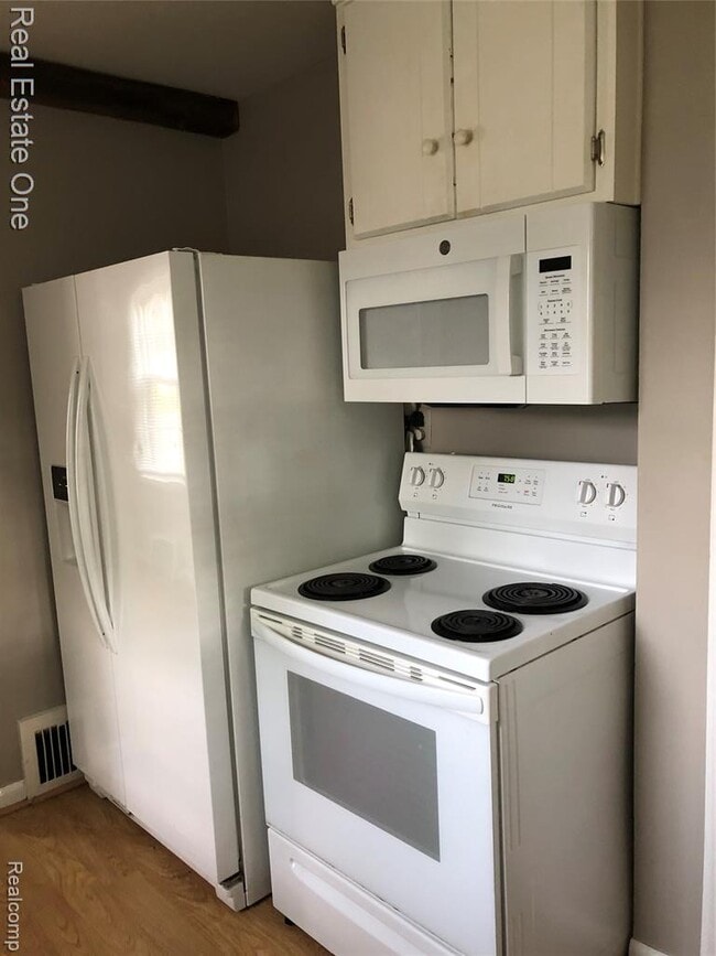 Photo - 1070 Lincoln Ct