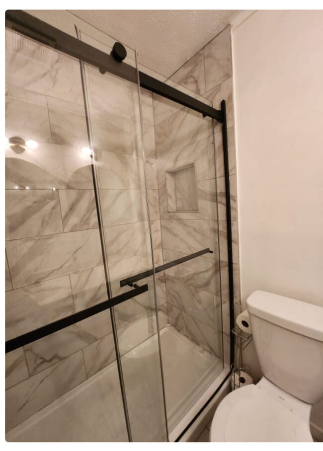 Photo - 2805 Northeast Expy Unidad A 10