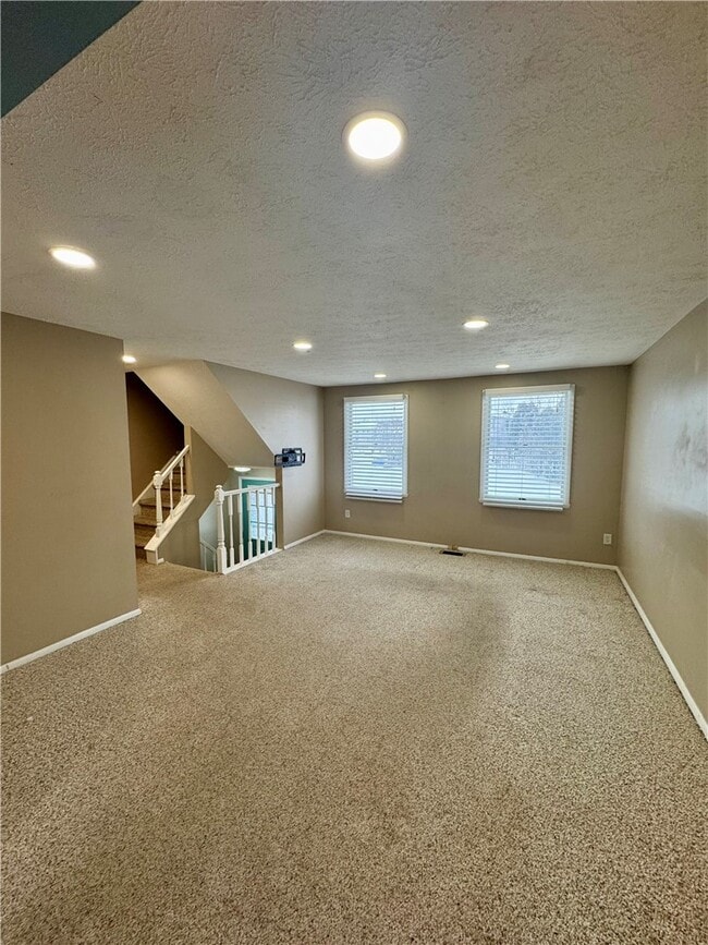 Photo - 5 Bramblewood Ln