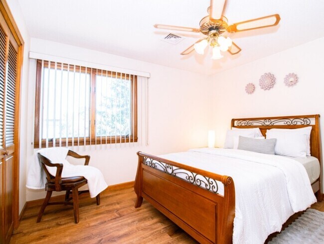 Photo - 28 Foxon St Unit Spacious Apartment