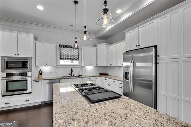 Photo - 175 Sampson St NE