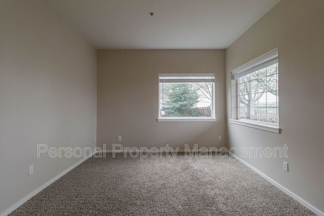 Photo - 118 S Main Ave