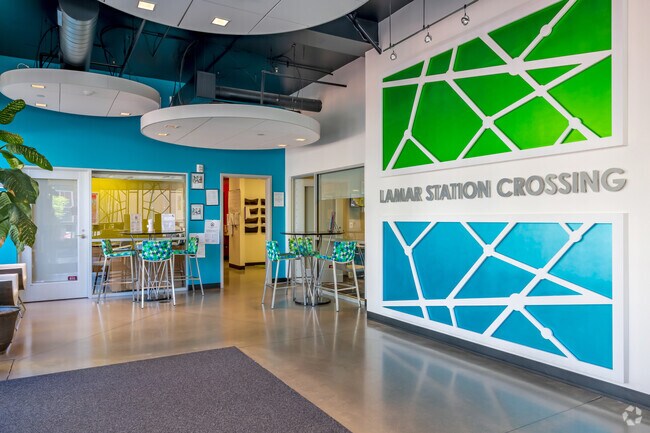 Leasing Center - Lamar Station Crossing