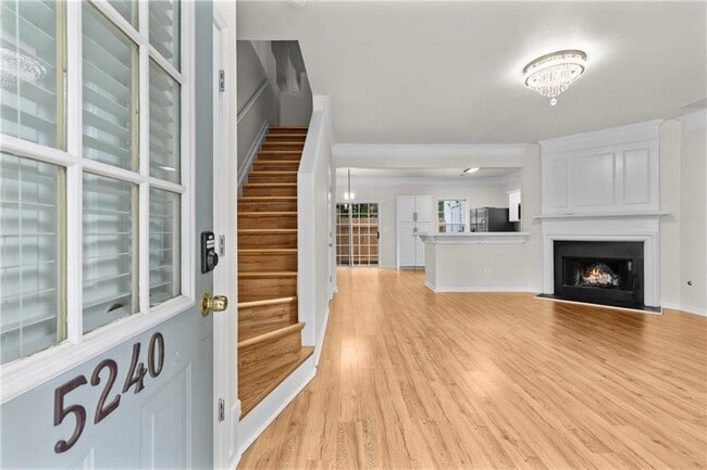 Photo - 5240 Reps Trce