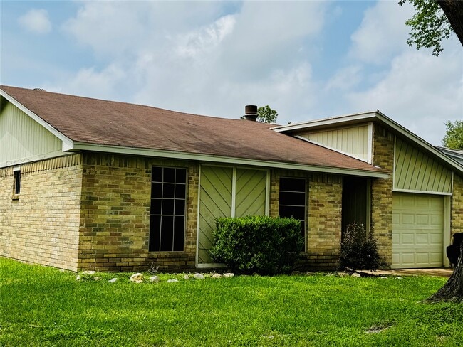 Photo - 17118 Amber Ridge Dr