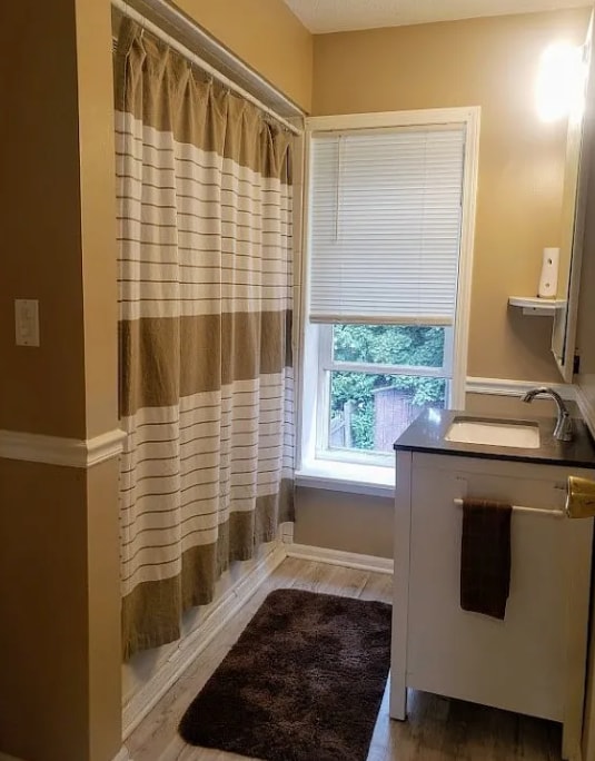 Photo - 231 N Elm St