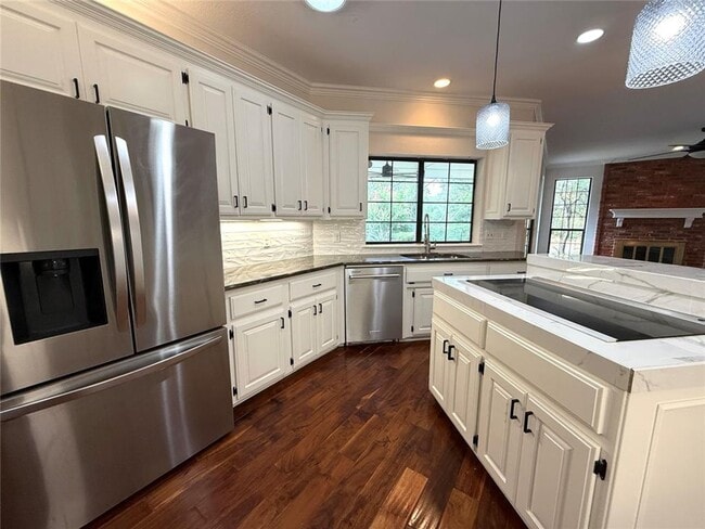 Photo - Executive Home in Brookhaven