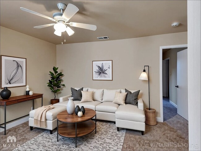 Photo - 314 Queens Ct N
