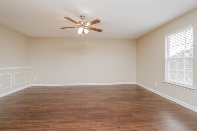 Photo - 132 Berele Shepsele Ln