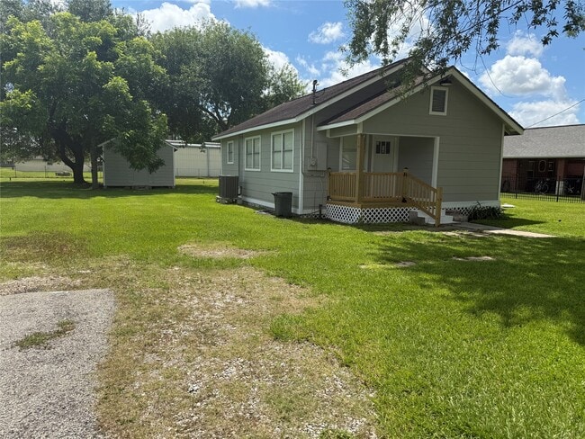 Building Photo - 8926 Courtney Dr