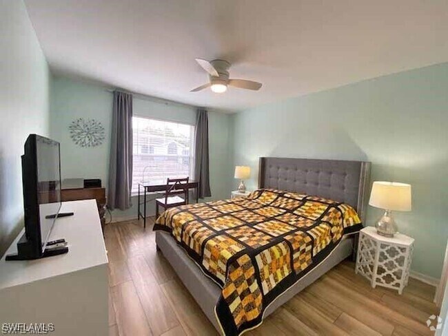 Building Photo - 3785 Fieldstone Blvd Unit 206 Rental