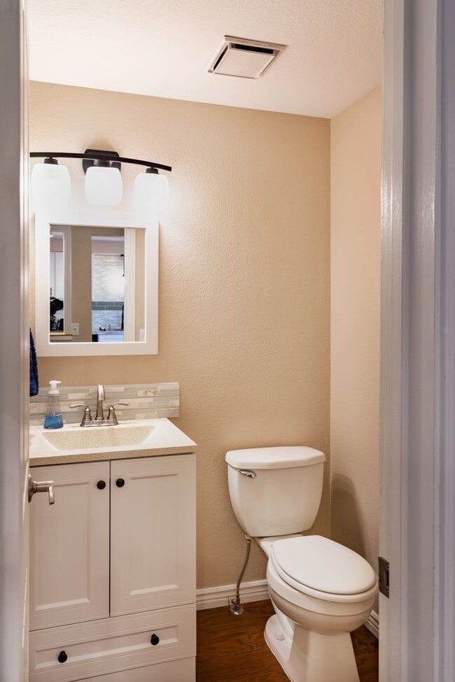 Photo - Updated Boise Ave. Townhome in great location!