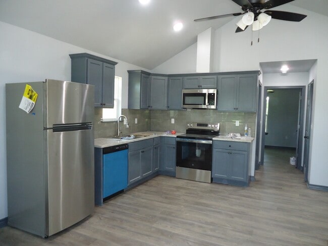 Building Photo - 11260 County Road 353 Rental