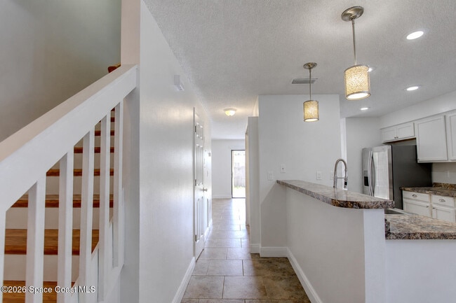 Photo - 283 E Towne Pl