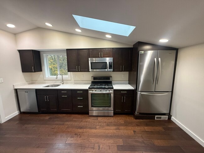 Photo - 7 Maverick St Unidad one bed