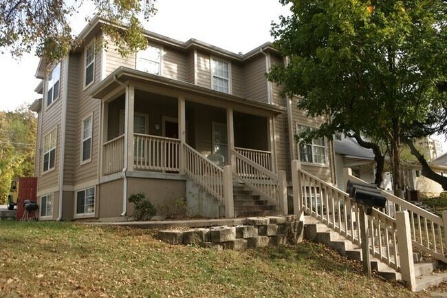 Photo - 1014 Mississippi St