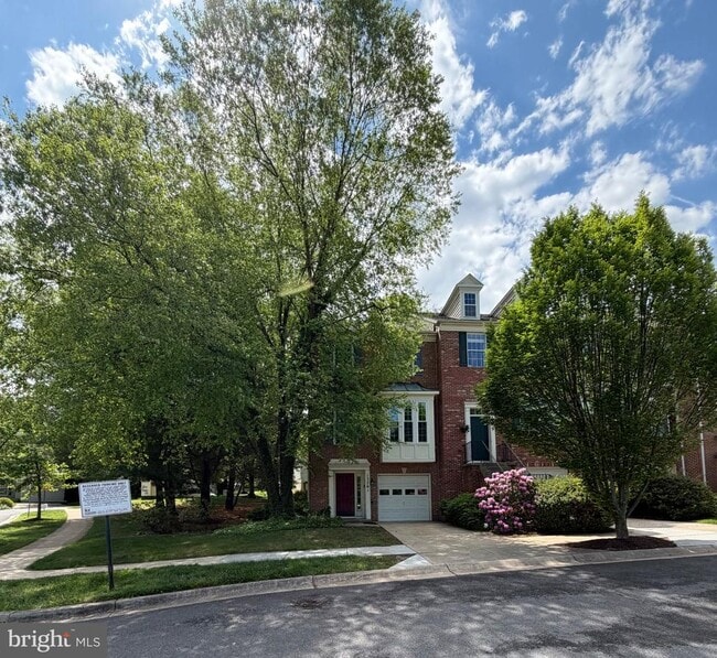 Building Photo - 13761 Dunbar Terrace