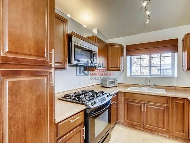 Photo - 2597 Fairplay St