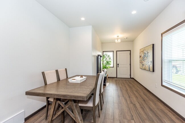 Photo - 3-bedroom, 2-bathroom South Fargo Family Home w/ 2 Stall Garage