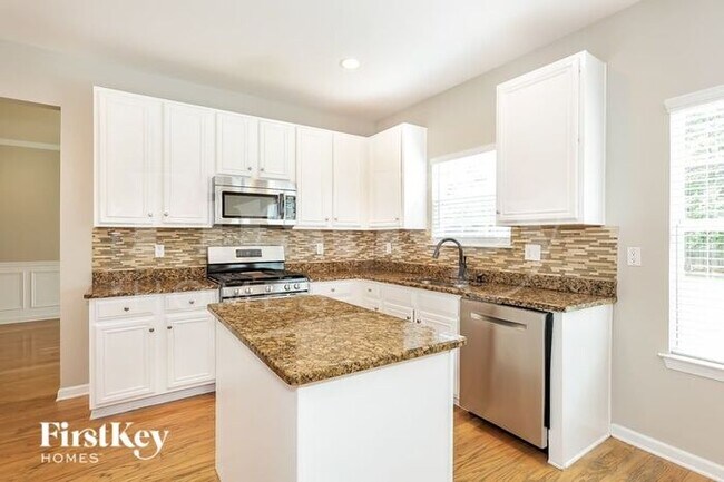 Photo - 413 Farmwood Way